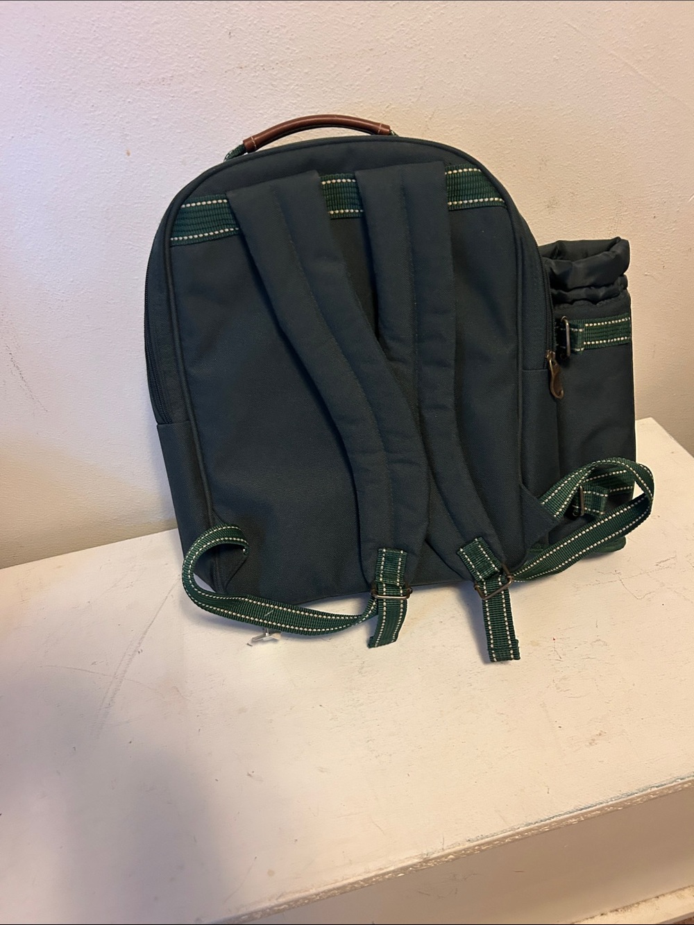 Vintage Dark Green Picnic Backpack with Detachable Wine Compartment - Picture 4 of 6